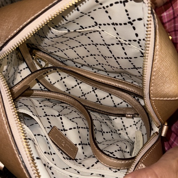 Kate Spade medium size purse, light color gold, in excellent condition - Picture 4 of 8